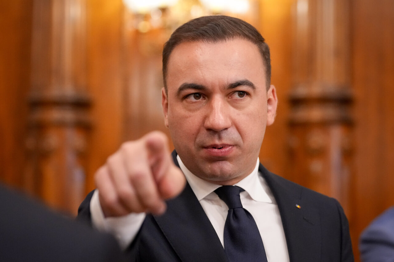 anuntul-momentului-in-plina-criza-energetica,-facut-de-ministrul-bogdan-ivan:-rafinaria-petrotel-va-putea-sa-functioneze,-din-nou,-in-45-de-zile