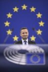 europarlamentar-roman-danseaza-pe-manele-la-bruxelles