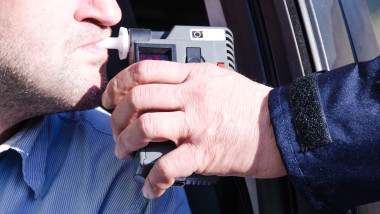 sute-de-soferi-au-fost-testati-cu-aparatul-alcooltest.-iata-cati-dintre-acestia-au-fost-prinsi-sub-influenta-alcoolului
