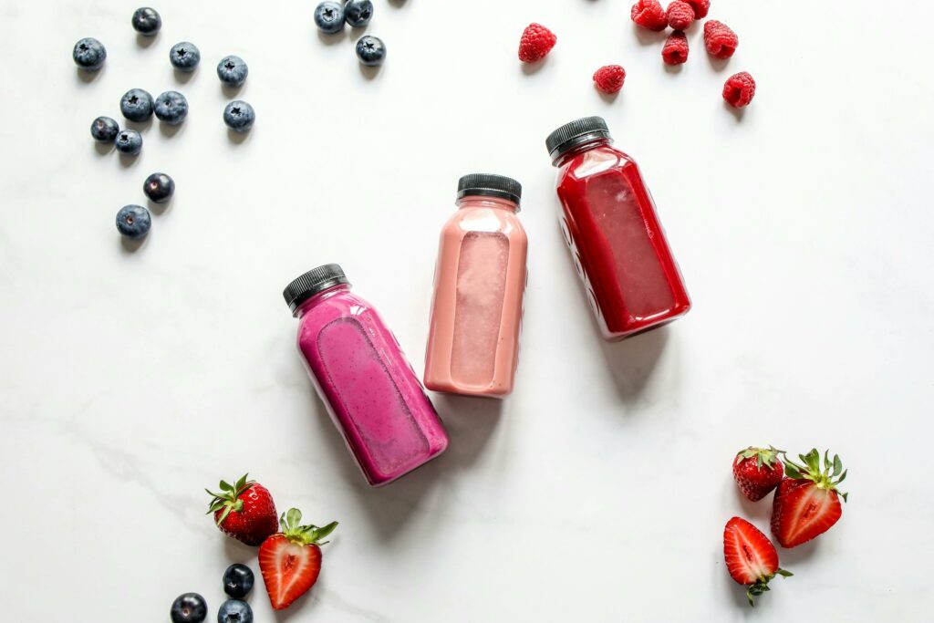 smoothie-uri,-sucuri-sau-fructe-intregi?-care-este-cea-mai-sanatoasa-modalitate-de-a-consuma-fructe?