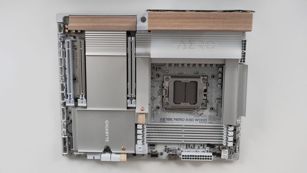 gigabyte-x870e-aero-x3d-wood,-o-placa-de-baza-cu-personalitate-(review)
