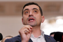 george-simion,-mesaj-transant:-vrem-ca-acest-guvern-pagubos-care-a-distrus-romania-sa-ia-sfarsit