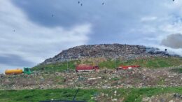 incendiu-la-groapa-de-gunoi-tutora.-pompierii-intervin-de-urgenta-–-update