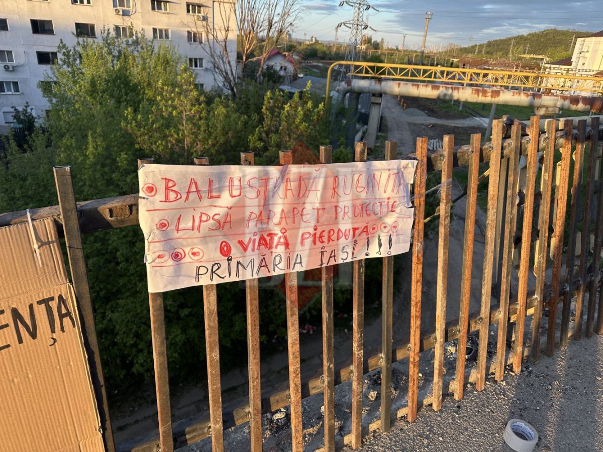 iesenii-protesteaza-pe-pasarela-bucium-dupa-accidentul-mortal:-primarul-mihai-chirica-stia-ca-aici-exista-un-potential-urias-pentru-a-se-intampla-o-tragedie