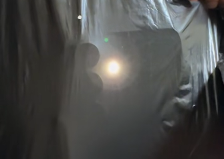 lanterna-galaxy-s26-ultra-poate-topi-plastic.-risc-de-incendiu?