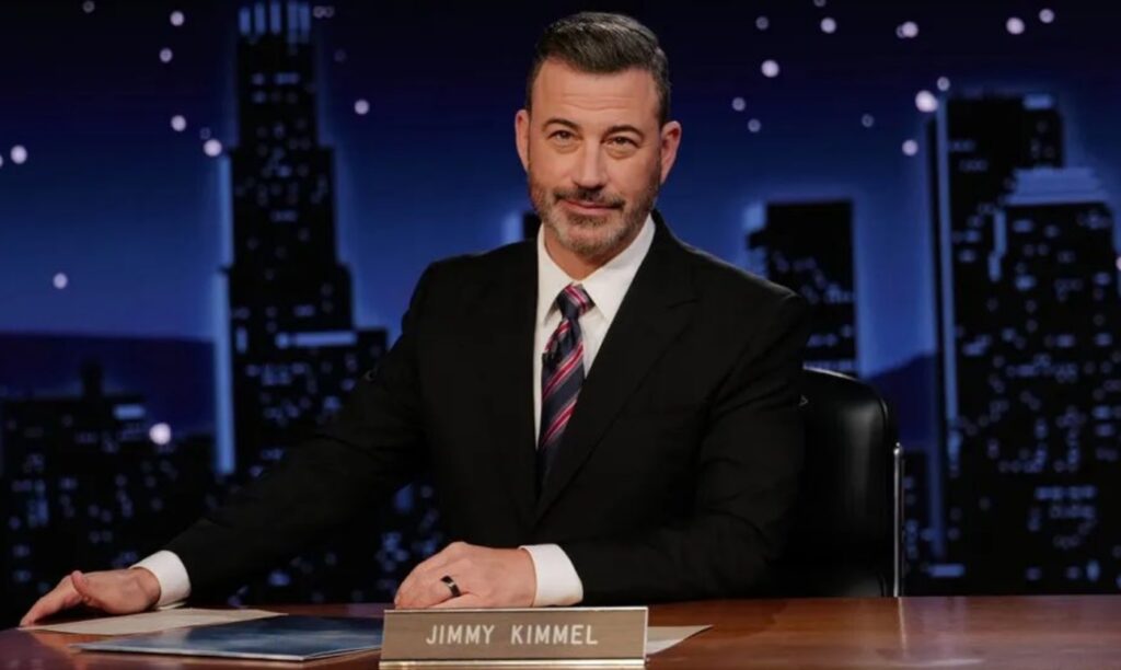 jimmy-kimmel,-sub-atac-dupa-gluma-despre-trump:-nu-a-fost-un-apel-la-asasinat
