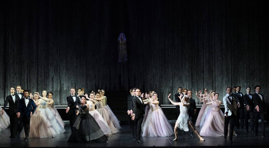 romeo-si-julieta-–-un-singur-suflet,-dragoste-tragica,-destin-si-timp,-pe-scena-operei-nationale-bucuresti