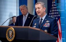 trump-analizeaza-noi-optiuni-militare-in-iran,-inclusiv-atacuri-rapide-si-controlul-stramtorii-hormuz