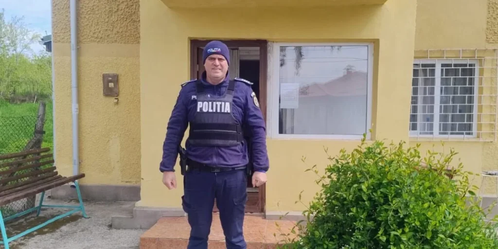 ministrul-catalin-predoiu-il-felicita-pe-politistul-din-tansa-care-a-dejucat-un-atac-cu-cutitul-in-sediul-postului