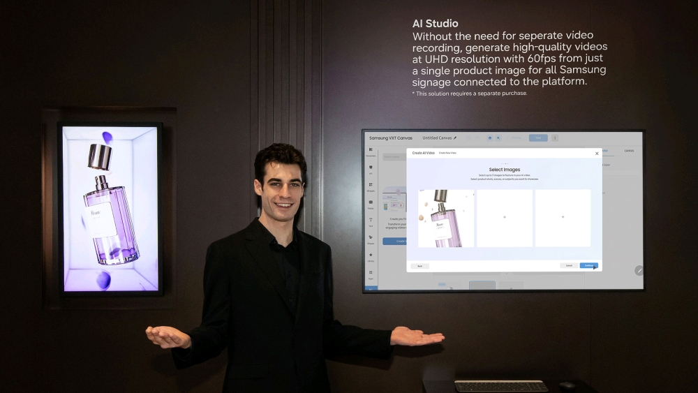 samsung-isi-extinde-gama-premiata-spatial-signage-prin-lansarea-la-nivel-mondial-a-modelului-de-32-de-inch