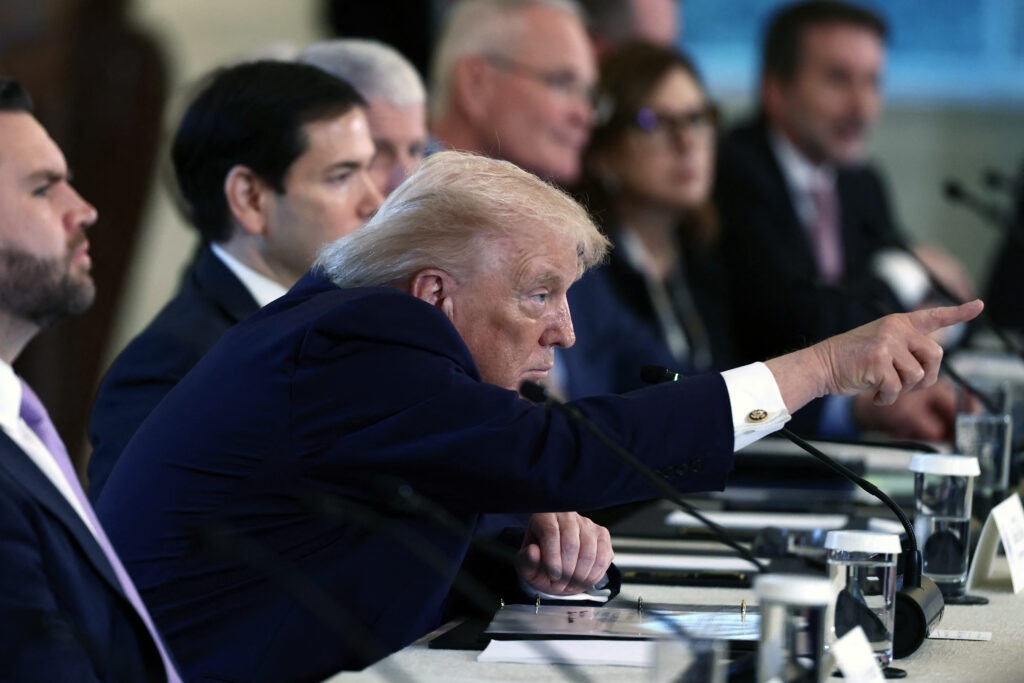 ft:-exxonmobil-si-chevron-rezista-presiunii-lui-trump-de-a-creste-productia-de-petrol