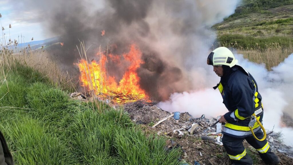 incendiu-in-judetul-iasi!-flacarile-au-cuprins-vegetatia-uscata