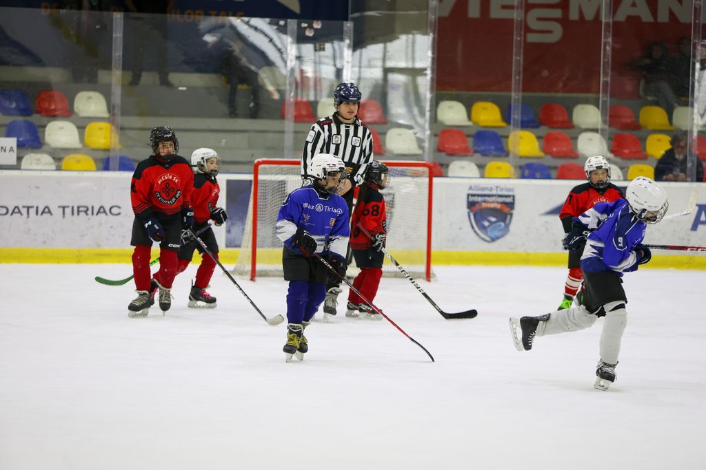 allianz-tiriac-international-trophy-a-ajuns-la-a-5-a-editie!-26-de-echipe-din-romania,-serbia-si-bulgaria-s-au-duelat-pe-gheata-din-otopeni