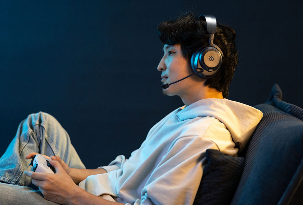 steelseries-lanseaza-arctis-nova-pro-omni,-casti-de-gaming-cu-performante-de-nivel-audiofil