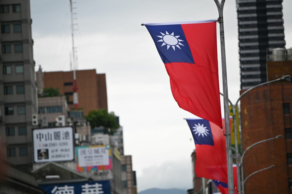 beijingul-ar-putea-incerca-sa-influenteze-pozitia-sua-in-timpul-intalnirii-trump-xi,-avertizeaza-spionajul-din-taiwan