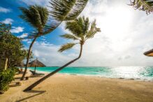 rusii-sfatuiesc-populatia-sa-plece-in-vacanta-de-vara-in-maldive.-reduceri-de-70%