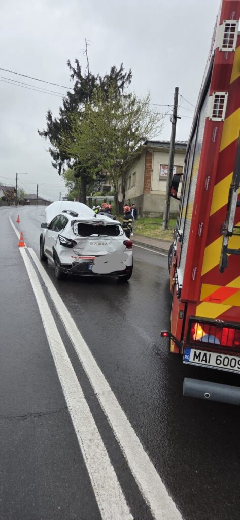 accident-rutier-in-targu-frumos.-doua-persoane-au-fost-ranite