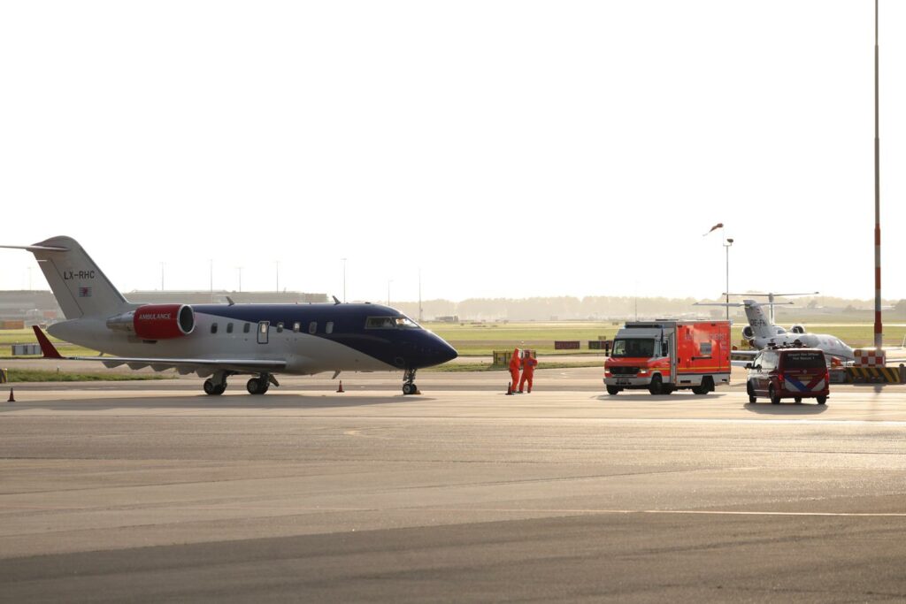 primul-avion-cu-pasageri-evacuati-de-pe-nava-de-croaziera-afectata-de-hantavirus-a-plecat-din-tenerife