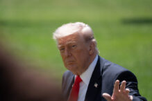 donald-trump-anunta-ca-suspenda-un-atac-planificat-asupra-iranului-la-solicitarea-liderilor-din-golf