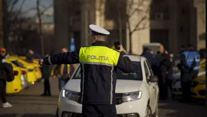 politistii-din-iasi-au-fost-prezenti-in-trafic.-iata-cate-sanctiuni-au-aplicat-si-care-au-fost-motivele