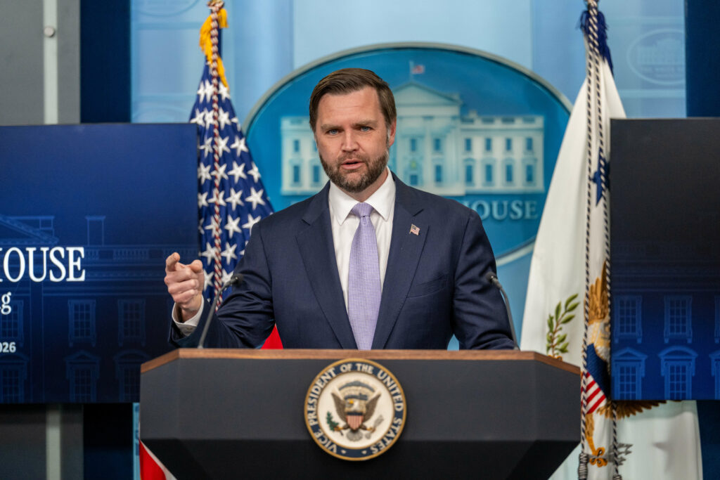 doar-o-amanare-a-rotatiei.-jd-vance-spune-ca-desfasurarea-brigazii-in-polonia-nu-a-fost-anulata