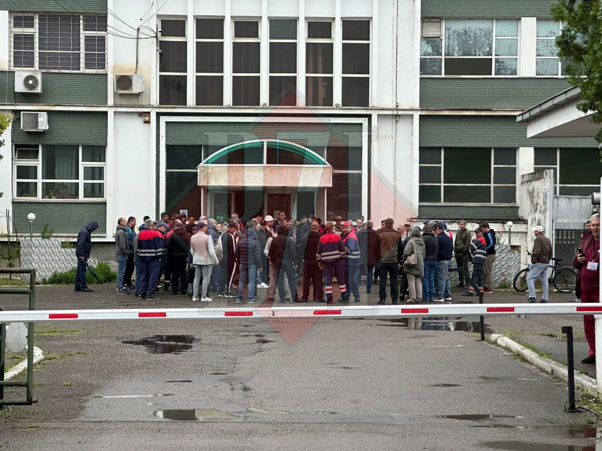protest-la-cet-i-iasi!-angajatii-sunt-revoltati-pe-conducerea-termoservice-si-a-primariei.-toata-activitatea-a-fost-oprita