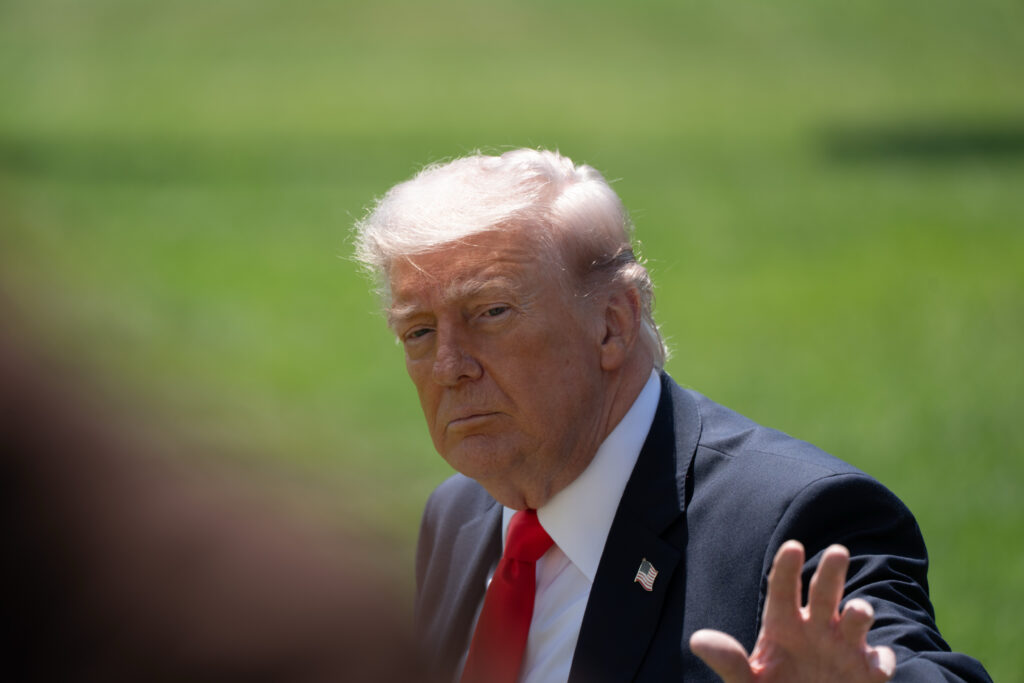 nu-mi-au-placut-anumite-aspecte.-trump-explica-de-ce-a-blocat-un-ordin-privind-ai