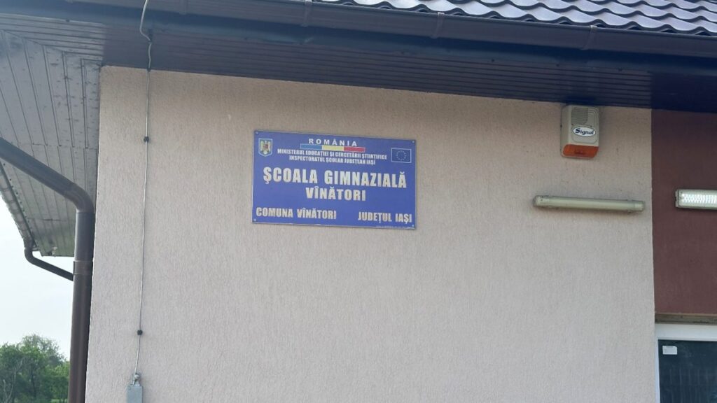 scandalul-titularizarilor-de-la-scoala-vanatori-continua!-alte-doua-posturi-au-fost-aprobate,-desi-profesorii-sustin-ca-sunt-ilegale:-e-vorba-de-prietenie.-s-a-intrat-intr-un-cerc-vicios