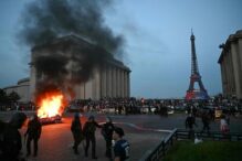 violente-in-centrul-parisului-dupa-victoria-psg-din-finala-ligii-campionilor.-politia-a-facut-sute-de-arestari