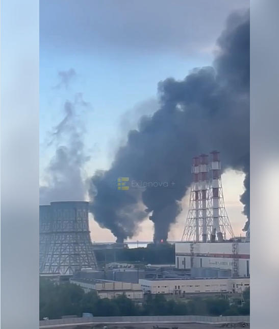 cel-mai-mare-terminal-petrolier-din-rusia-a-luat-foc-la-sankt-petersburg-dupa-un-atac-cu-drone
