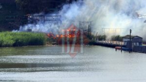 imagini!-focul-a-mistuit-totul-la-tiki-village.-iata-cum-s-au-extins-flacarile-–-live-video