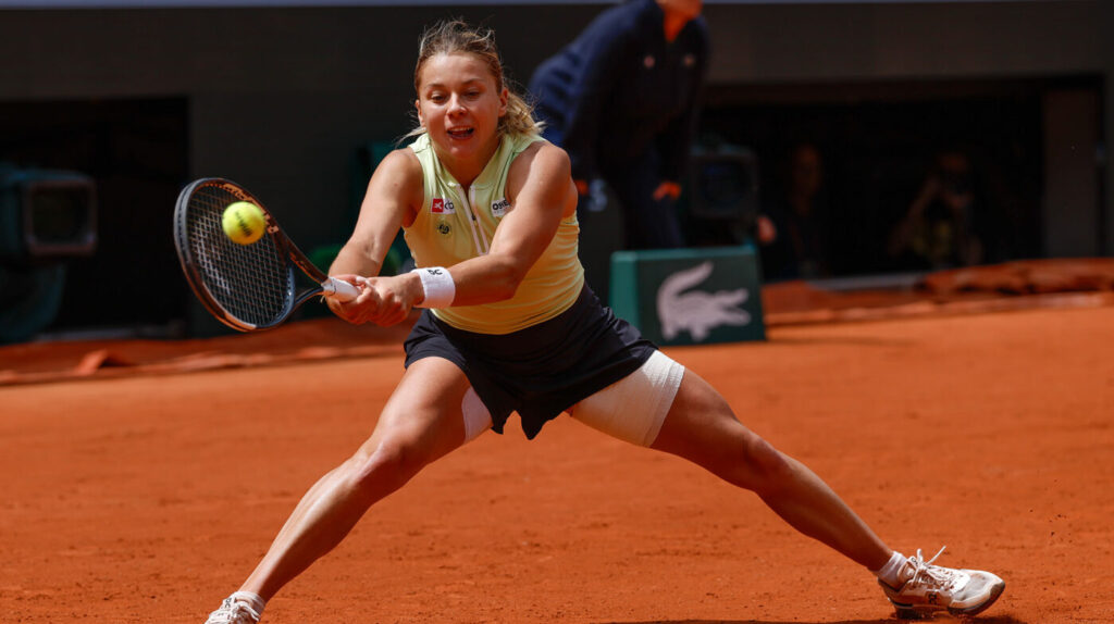 maja-chwalinska-–-mirra-andreeva-live-text-online-finala-feminina-de-la-roland-garros