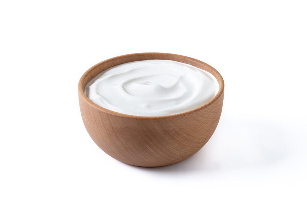 nutritionistii-au-ales:-care-este-cel-mai-sanatos-tip-de-iaurt-din-supermarket