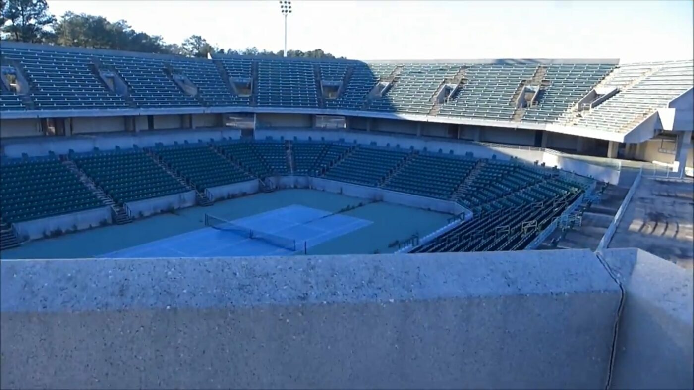 arena-de-18500.000-de-euro,-unde-au-luat-aur-olimpic-doi-mari-campioni-ai-tarii,-a-fost-demolata