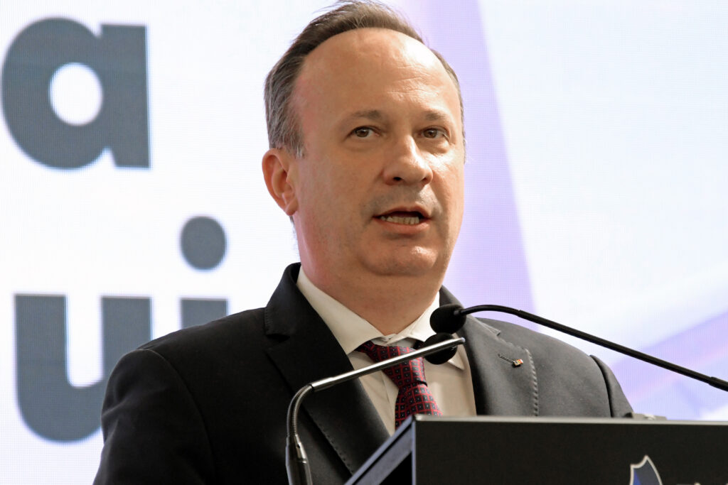 sugative-politice-/-caciu-da-de-pamant-cu-liderii-usr-pnl:-sa-i-vedem-daca-au-curajul-sa-se-decupleze-de-la-banul-public