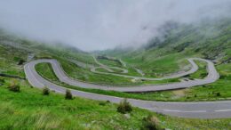 deschiderea-transfagarasanului-se-amana.-cand-estimeaza-autoritatile-ca-vor-da-drumul-circulatiei