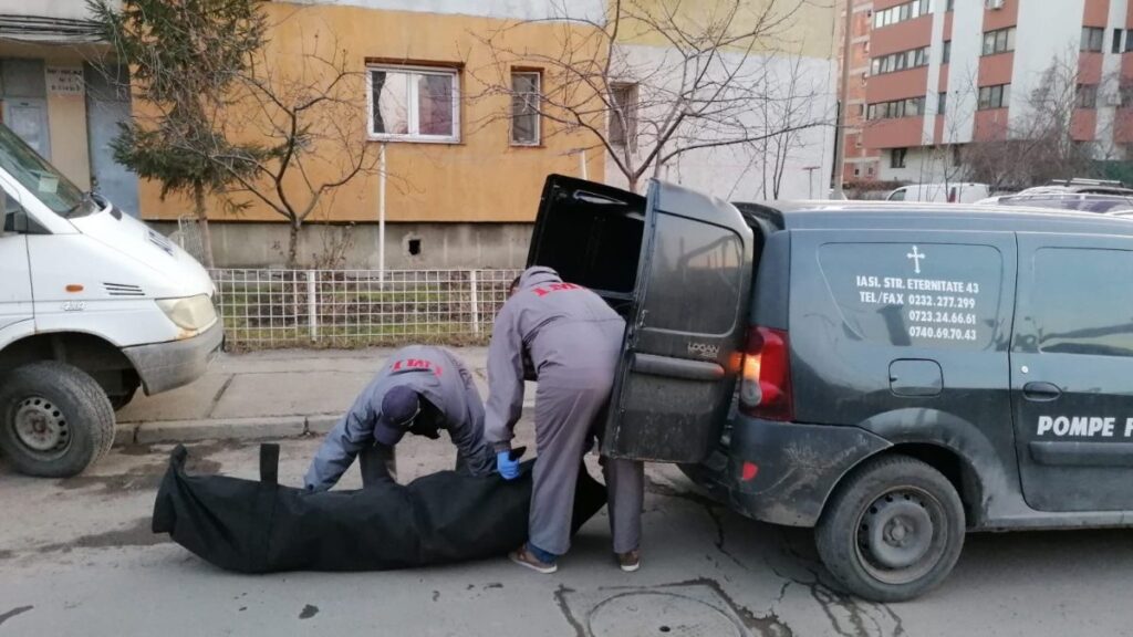 moarte-suspecta-la-iasi-o-femeie-a-fost-gasita-decedata-in-casa.-avea-64-de-ani