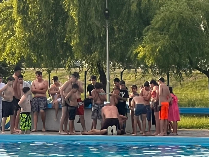 sfarsit-tragic-la-iasi!-copilul-de-5-ani-care-s-a-inecat-in-piscina-a-murit