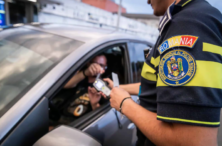 s-a-urcat-beat-la-volan,-apoi-a-ignorat-sfatul-politistilor,-iar-pentru-asta-a-ajuns-in-arest.-nu-a-fost-singurul-sofer-certat-cu-legea