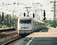 trenuri-blocate-in-germania-/-probleme-ale-sistemelor-de-comunicatii-dau-peste-cap-planurile-a-mii-de-turisti