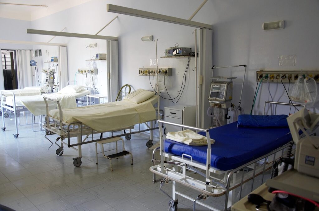 sute-de-mame-si-bebelusi-au-murit-sau-au-avut-probleme-medicale-provocate-de-proaste-tratamente-in-doua-spitale