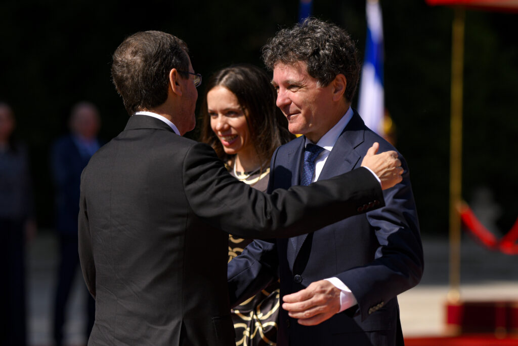 nicusor-dan,-mesaj-dupa-intalnirea-cu-presedintele-statului-israel:-este-o-relatie-puternica-la-nivel-politic,-la-nivel-economic,-la-nivel-uman”
