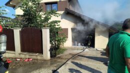 incendiu-puternic-la-iasi!-pompierii-lupta-sa-salveze-o-locuinta