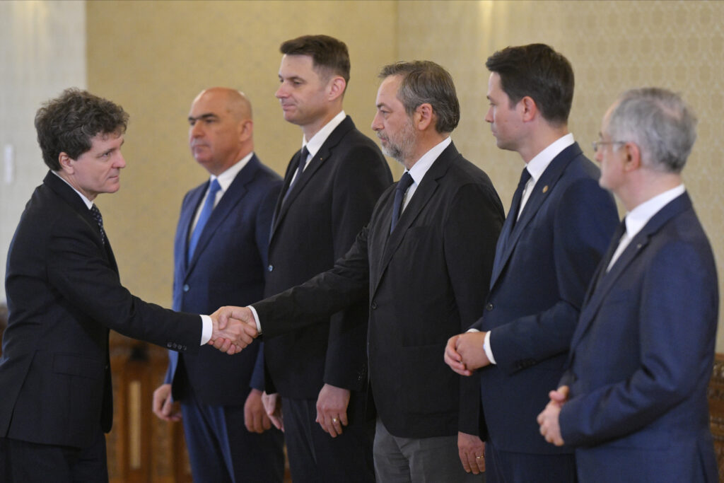 bolojan:-nicusor-dan-a-respins-propunerea-ca-siegfried-muresan-sa-fie-premier