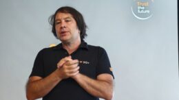 orange-romania-nu-mai-vrea-sa-fie-doar-operator-telecom-si-pune-accent-pe-infrastructura,-business-si-securitate-cibernetica