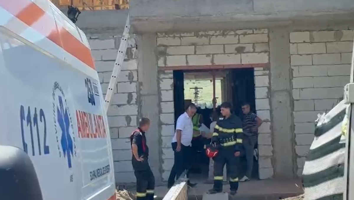 un-barbat-a-cazut-de-la-4-metri,-pe-un-santier-de-constructii-din-tg.-frumos-–-update