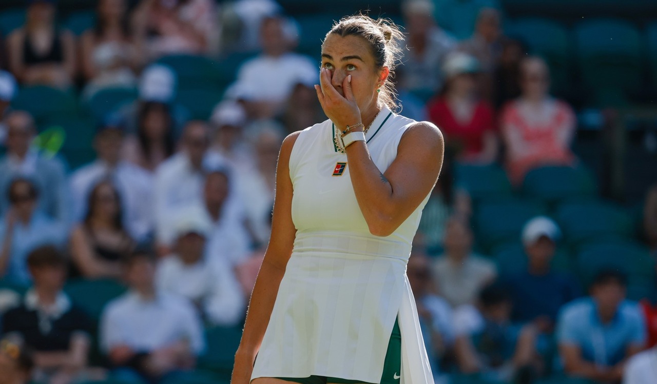 aryna-sabalenka-a-recunoscut-ce-a-simtit-in-meciul-cu-controversata-jelena-ostapenko-de-la-wimbledon