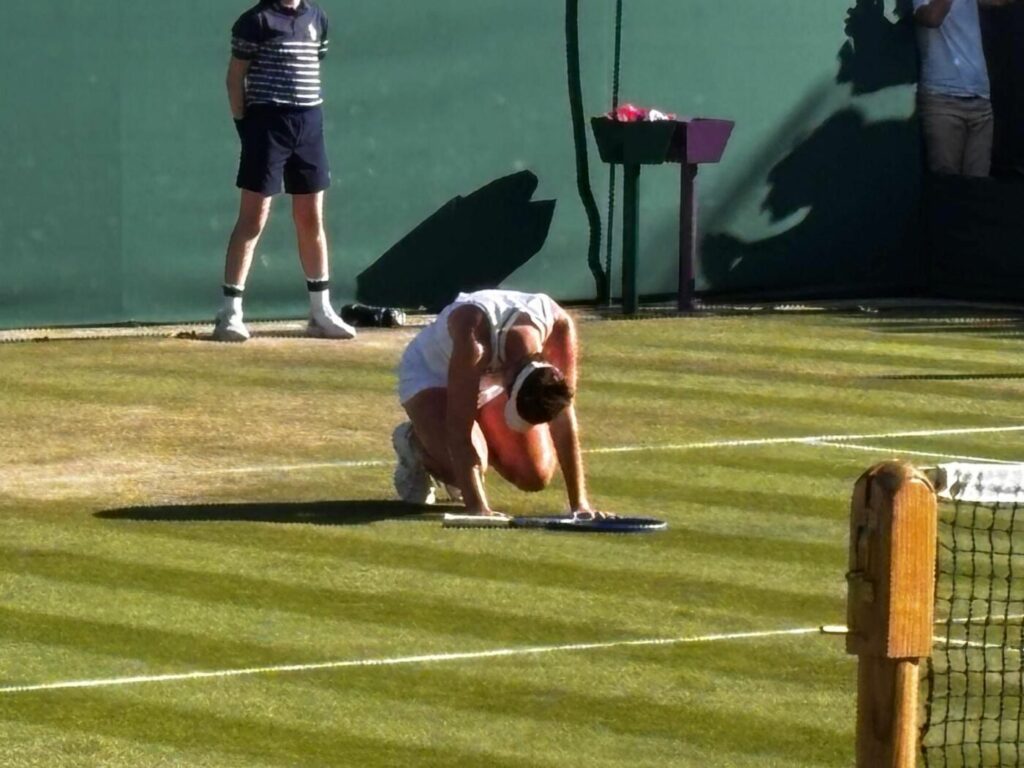 de-ce-a-pierdut,-de-fapt,-sorana-cirstea-meciul-cu-linda-noskova-si-a-suferit-o-eliminare-dramatica-de-la-wimbledon