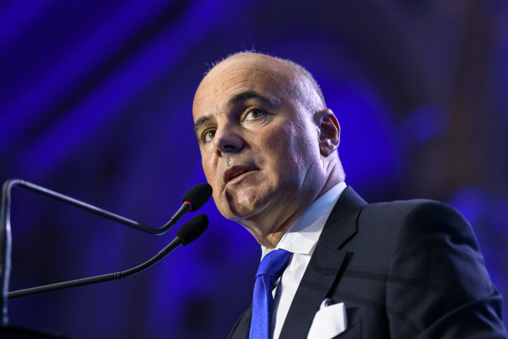 rares-bogdan-critica-masurile-fiscale-adoptate-de-bolojan:-ai-promis-reforma-statului,-dar-modelul-aplicat-e-o-reteta-toxica
