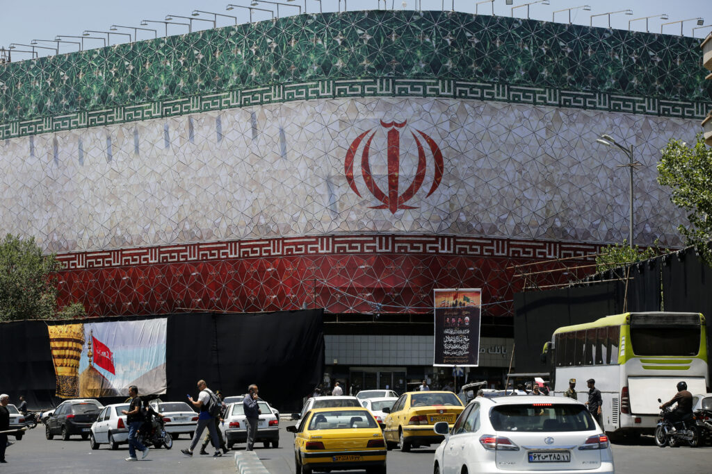 iran-ataca-kuweit,-qatar-si-bahrain.-teheranul-spune-ca-a-vizat-baze-si-obiective-militare-americane